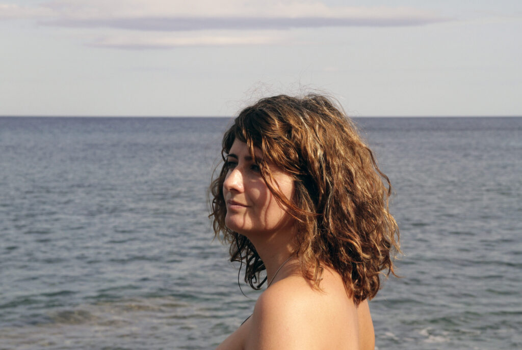 Maria Corda aiuta nell'evoluzione individuale di sè con percorsi specifici per la persona come feminas in tundu o applicando l'approccio del psych-k e ricongiungimento a sé con il Labirinto
